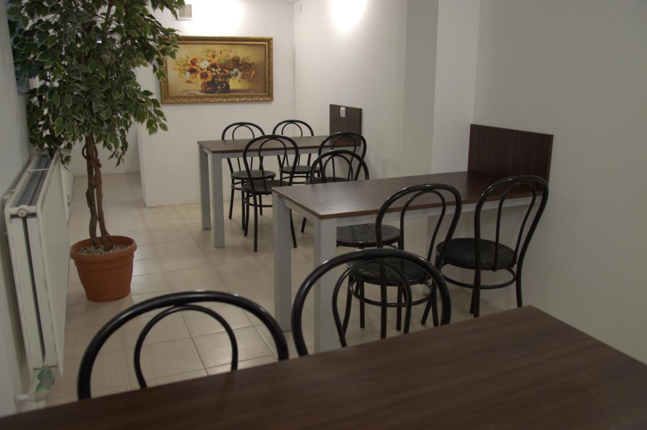 Hostel Malva อัวมิยังกิ ภายนอก รูปภาพ