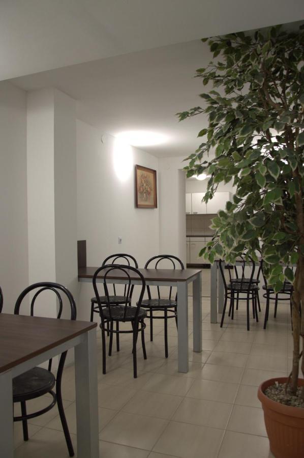 Hostel Malva อัวมิยังกิ ภายนอก รูปภาพ